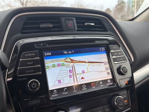 Used 2016 Nissan Maxima SR image 24