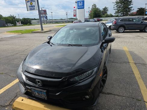Used 2018 Honda Civic Sport Touring image 1