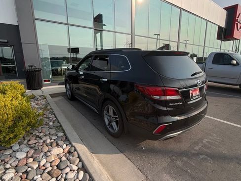 Used 2018 Hyundai Santa Fe Limited w/ Cargo Package FWD image 5
