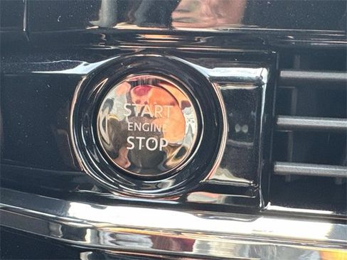 New 2025 Nissan Pathfinder Rock Creek image 32