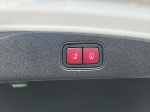 Used 2018 Mercedes-Benz E 400 4MATIC Coupe image 14