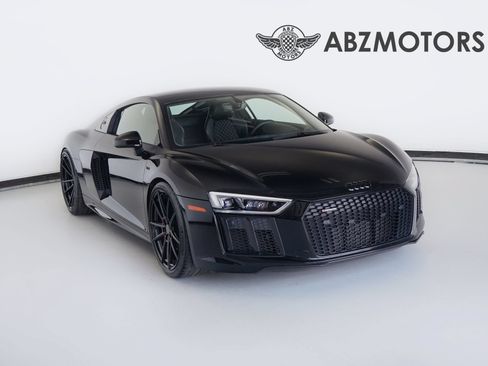 Used 2017 Audi R8 V10 AWD/4WD image 1
