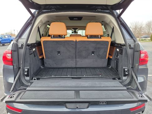 Used 2019 BMW X7 xDrive40i w/ Premium Package image 9