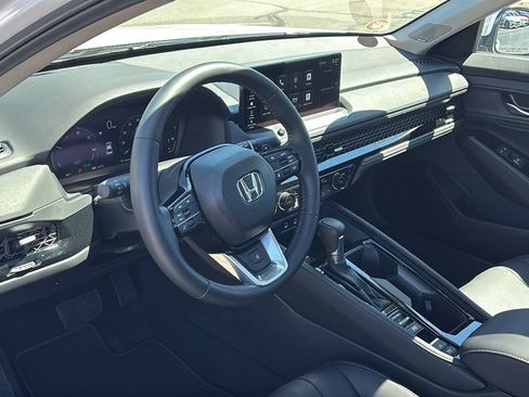 Used 2025 Honda Accord Touring image 22