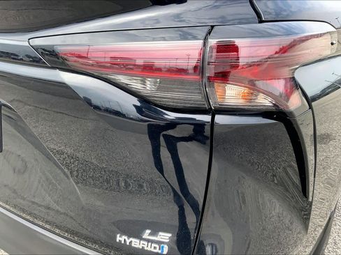 Used 2024 Toyota Sienna LE FWD image 30