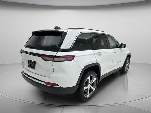 Used 2023 Jeep Grand Cherokee 4WD 4xe image 5