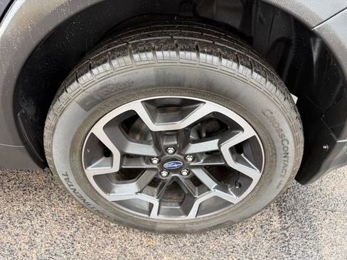 Used 2017 Subaru Crosstrek 2.0i Premium image 12