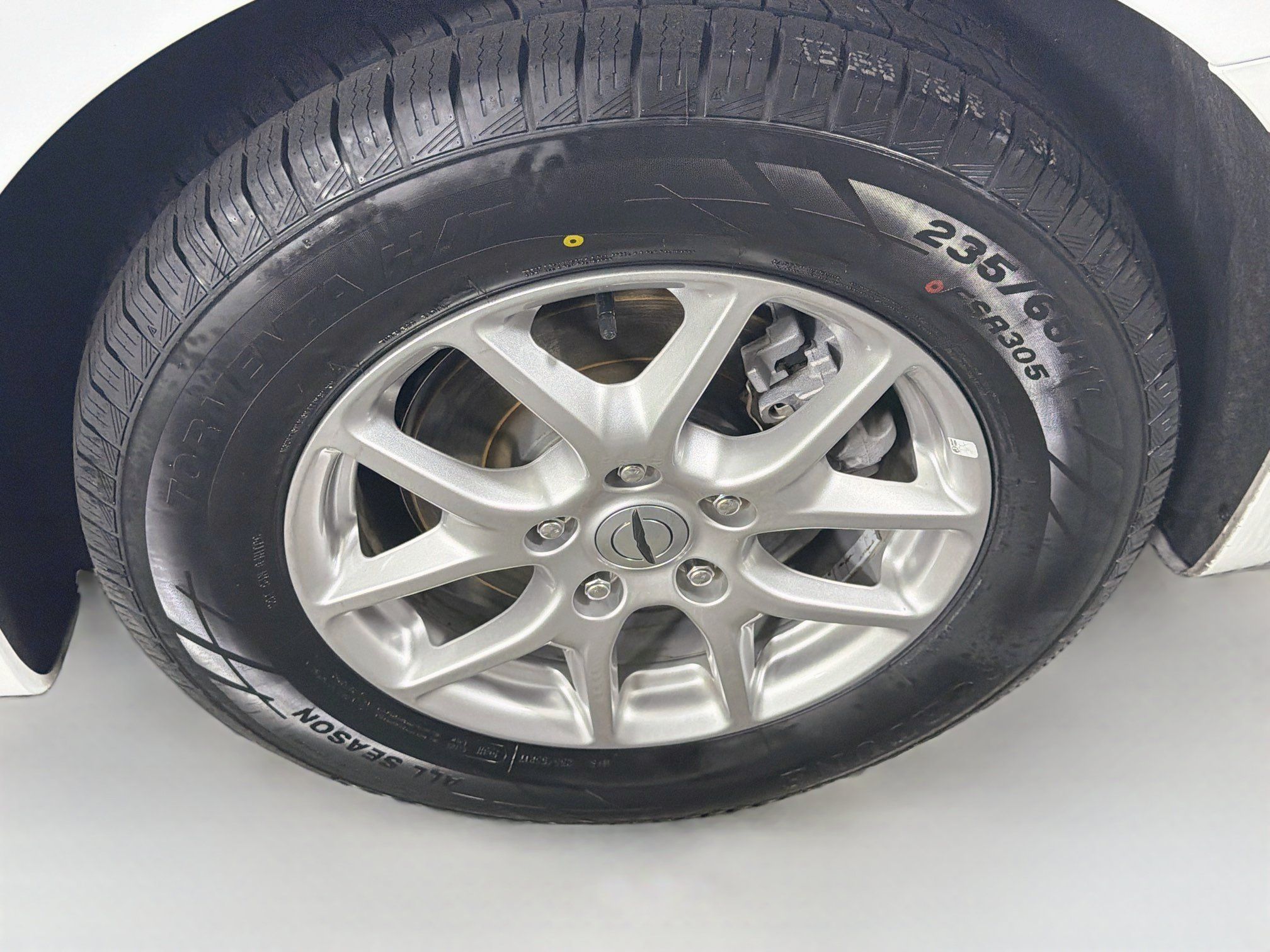 Used 2024 Chrysler Pacifica Touring-L FWD image 11