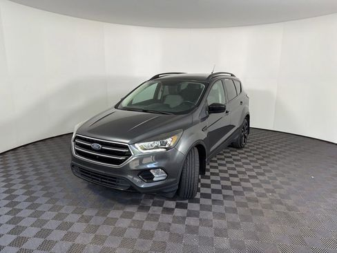 Used 2018 Ford Escape SE w/ SE SYNC Package FWD image 12