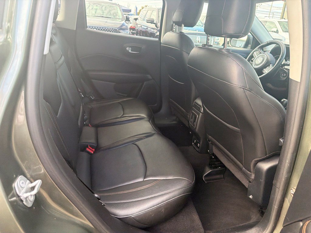 Used 2018 Jeep Compass Limited w/ Navigation Group AWD/4WD image 17
