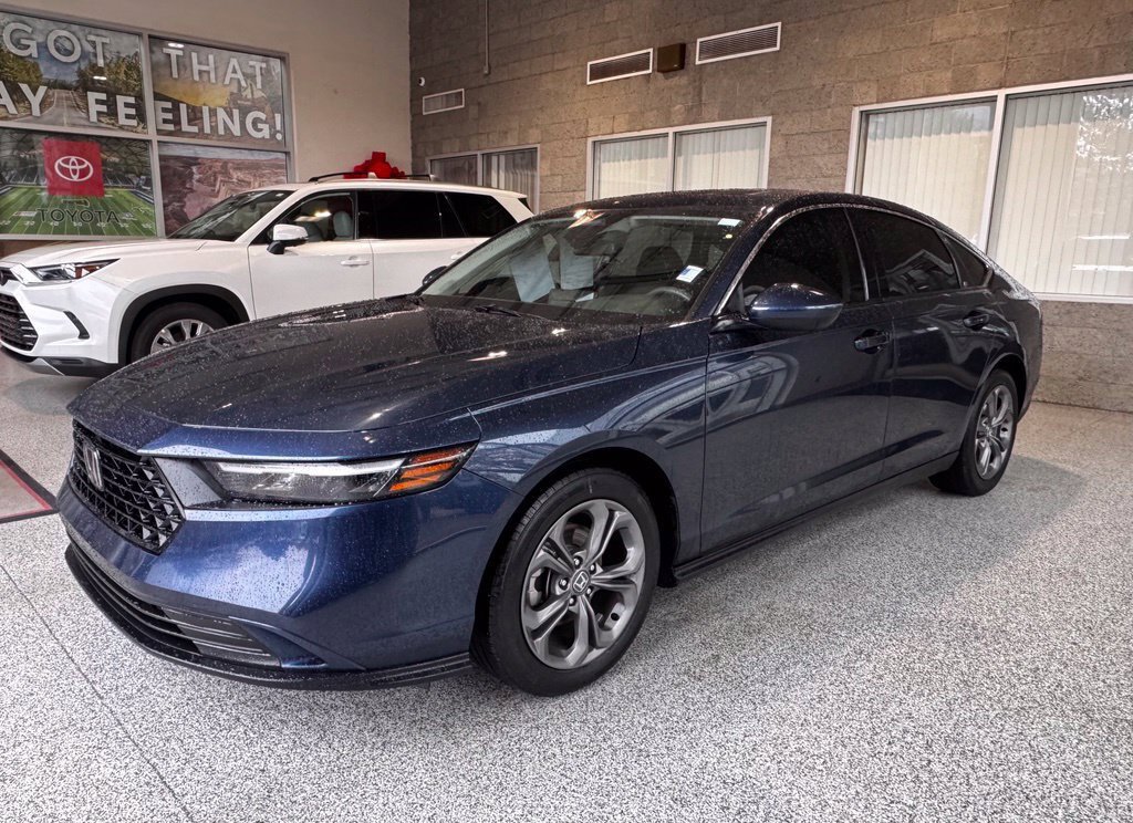 Used 2024 Honda Accord EX image 4