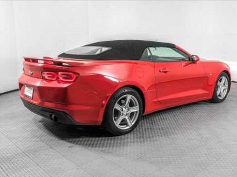 Used 2020 Chevrolet Camaro LT image 36