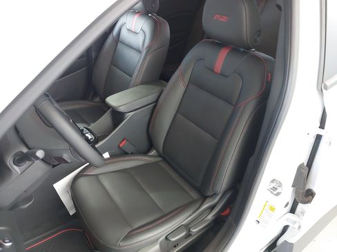 Certified 2025 Chevrolet Trax RS w/ Driver Confidence Package FWD image 23