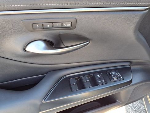 Used 2020 Lexus ES 350 w/ Premium Package FWD image 17