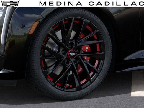 New 2026 Cadillac CT5 V w/ Platinum Package AWD/4WD image 9