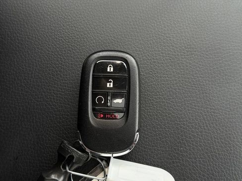 Used 2025 Honda Pilot Elite image 45