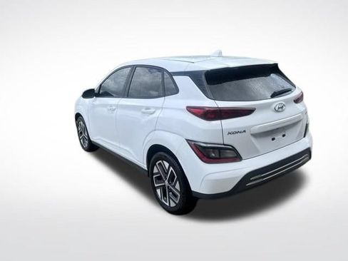 Used 2023 Hyundai Kona SE w/ Cargo Package FWD image 5