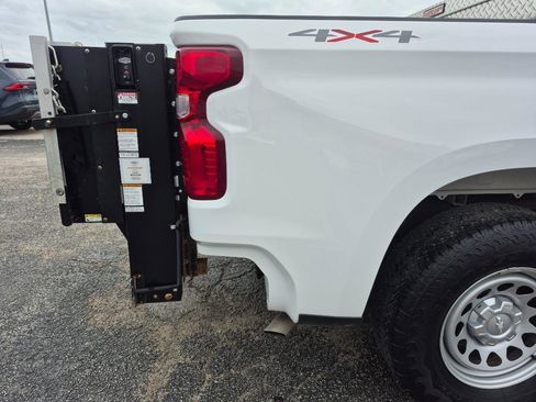 Used 2021 Chevrolet Silverado 1500 W/T w/ WT Value Package AWD/4WD image 14