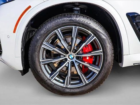 New 2026 BMW X5 xDrive40i w/ M Sport Package image 9