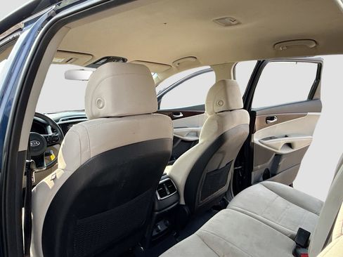 Used 2017 Kia Sorento AWD image 6