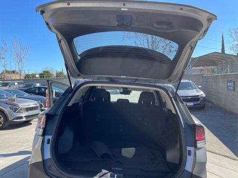 Used 2025 Kia Sportage LX image 24