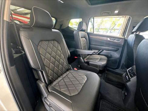 Certified 2026 Volkswagen Atlas SEL Premium R-Line AWD/4WD image 28