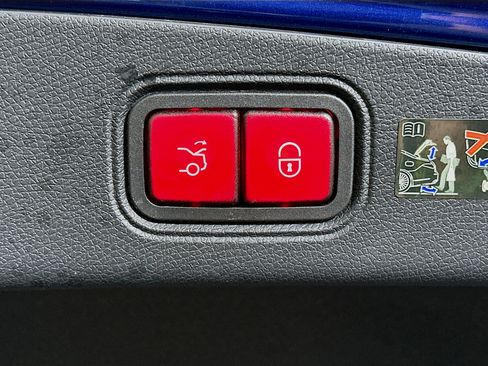 Used 2023 Mercedes-Benz E 450 Coupe image 30