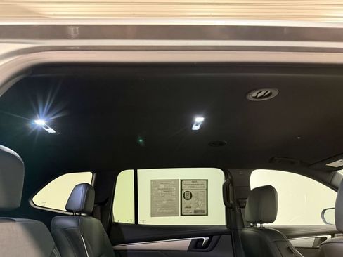 Used 2026 Buick Enclave Preferred AWD/4WD image 16