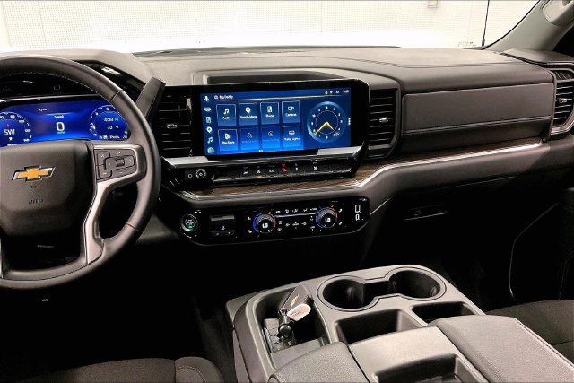 Used 2025 Chevrolet Silverado 1500 LT AWD/4WD image 7