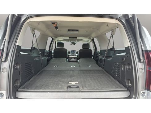 Used 2019 Chevrolet Suburban Premier AWD/4WD image 14
