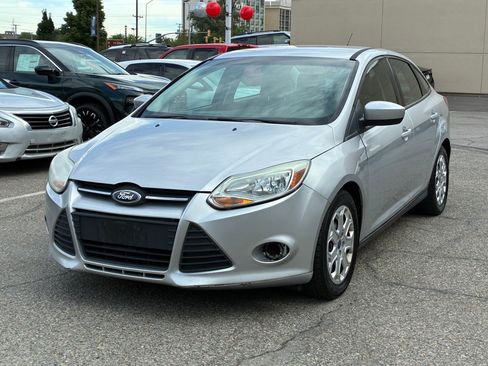 Used 2012 Ford Focus SE FWD image 11