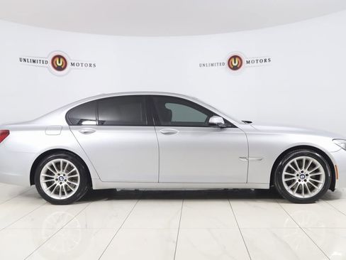 Used 2013 BMW 750i xDrive image 2