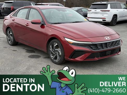 Used 2024 Hyundai Elantra Limited image 3