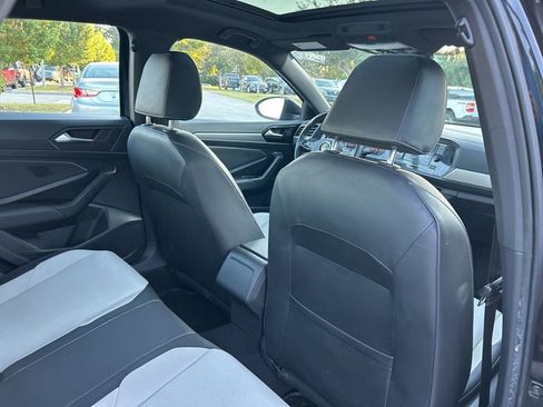 Used 2021 Volkswagen Jetta R-Line image 40