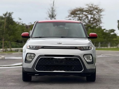 Used 2020 Kia Soul S FWD image 2