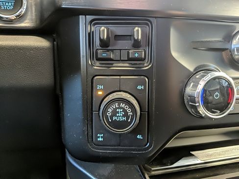 Used 2023 Ford F350 Lariat w/ Lariat Ultimate Package image 22