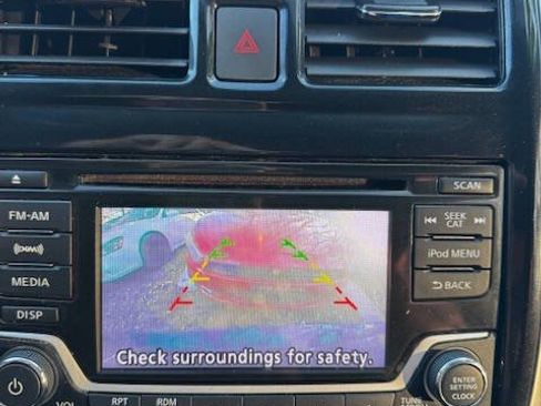 Used 2017 Nissan Versa Note SV image 46