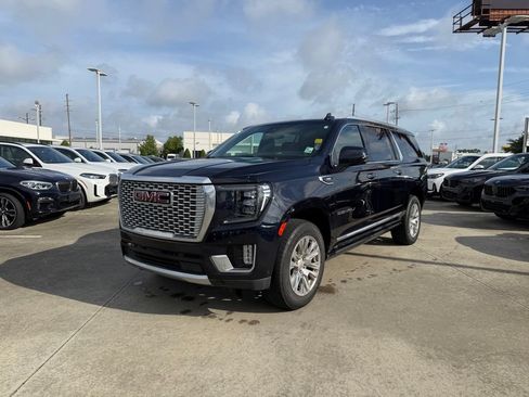 Used 2023 GMC Yukon XL Denali w/ Advanced Technology Package RWD image 1