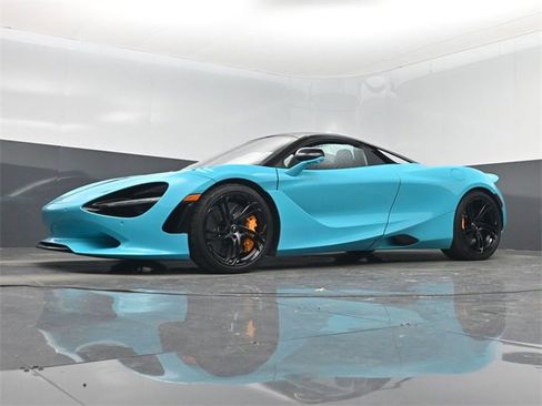 Used 2024 McLaren 750S Spider image 30