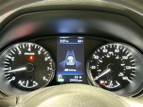 Used 2020 Nissan Rogue S image 14