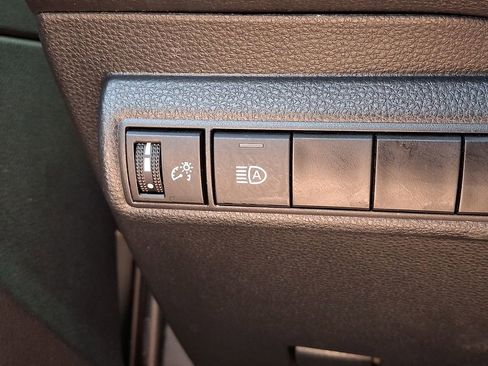 Used 2023 Toyota Corolla LE FWD image 25