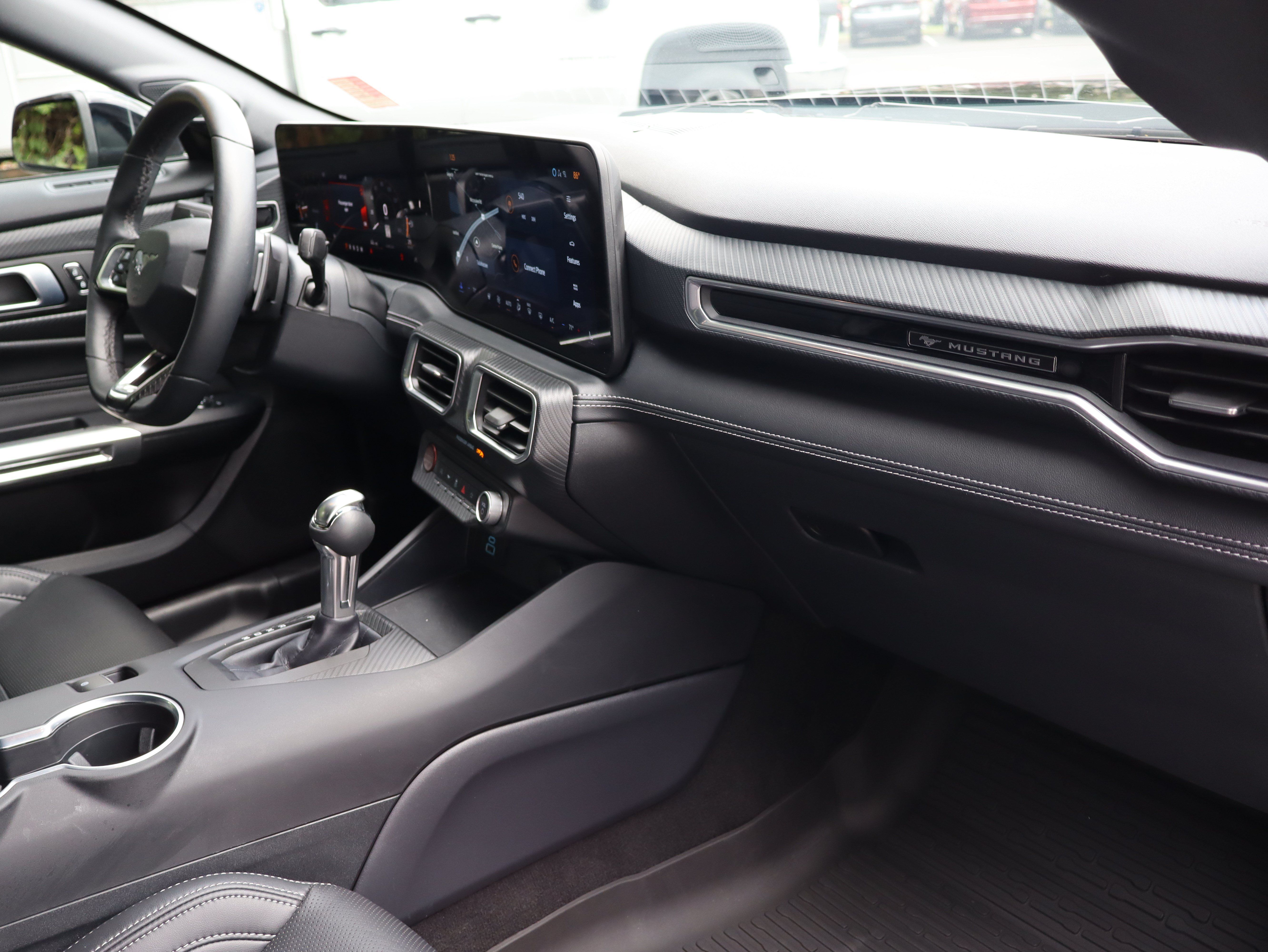 Used 2025 Ford Mustang GT Premium RWD image 31
