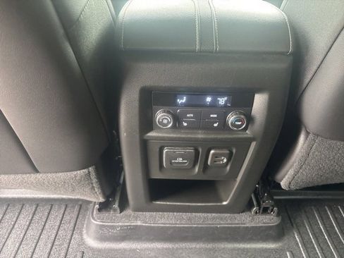 Used 2023 Chevrolet Traverse Premier w/ Redline Edition image 21