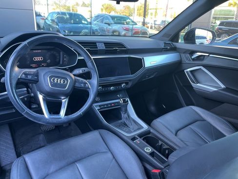 Used 2020 Audi Q3 2.0T Premium image 4
