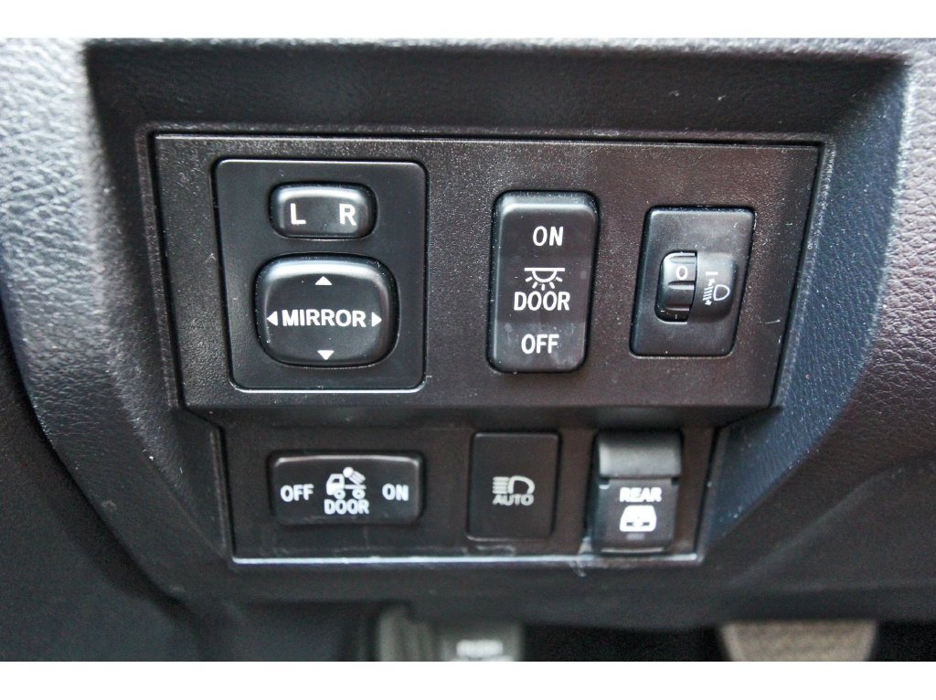 Used 2019 Toyota Tundra SR5 w/ SR5 Upgrade Package AWD/4WD image 22