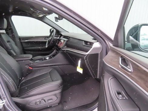 New 2026 Jeep Grand Cherokee L Limited image 23