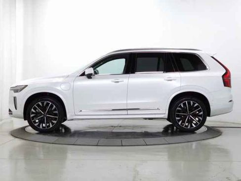 New 2025 Volvo XC90 T8 Plus w/ Protection Package Premier image 5