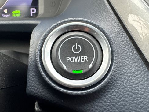 Used 2022 Chevrolet Bolt EUV Premier w/ Super Cruise Package image 23