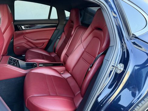 Used 2018 Porsche Panamera 4S image 28