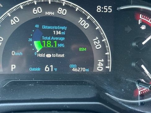 Used 2024 Toyota RAV4 XLE FWD image 30
